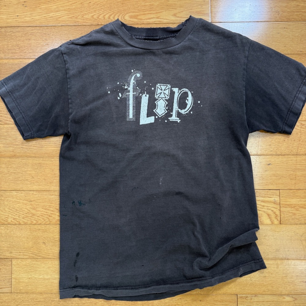 Vintage Distressed‎ Flip Skateboards T Shirt Gray Graphic Print Medium